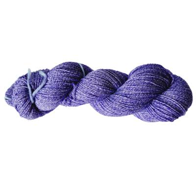 Handgefärbte Sommer-Sockenwolle, 4fach, mit Baumwolle, Farbe: Lapislazuli Lila Semisolid