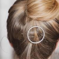 silberne runde Haarspange, silber Haarspange, Kreis, Geschenk Freundin, Haarschmuck, Geschenk Trauzeugin Bild 3