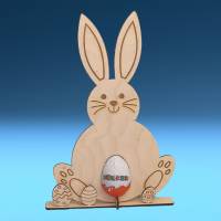 Gravierte Holz-Osterhasen für ein Schokoladen-Ei, als Dekoration oder auch Geschenkidee zu Ostern Bild 8