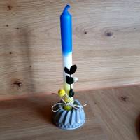 Kerzenhalter Gugelhupf aus Beton mit dip dye Kerze Bild 2