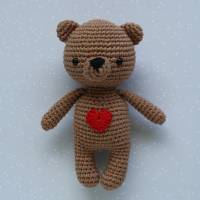 Kuscheltier Häkeltier Teddy Mini in Brauntönen aus Baumwolle Handarbeit Geschenk zum Valentinstag Bild 3