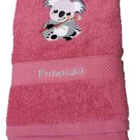Handtuch und Duschtuch mit Waschhandschuh Bestickt personalisiert Koala Bild 2