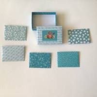 Geschenkbox mit 5 kleinen dazu passenden Umschlägen mit verschiedenen Mustern, Teddymotiv, türkis Bild 5