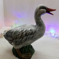 Grau weisse Ente aus Keramik Bild 2