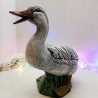 Grau weisse Ente aus Keramik Bild 4