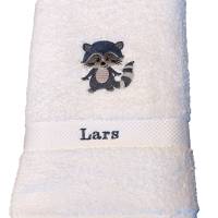 Handtuch,  Duschtuch oder SET  Waschbär Bestickt personalisiert Handmad bestickt Bild 2