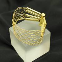 Armband aus geklöppeltem Gold - alte Technik modern verarbeitet - bcd manufaktur Bild 2