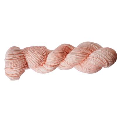 Handgefärbte Socken- und Tuchwolle mit Bambus, 4fädig, 100 g Strang, Farbe: "Peach Semisolid"