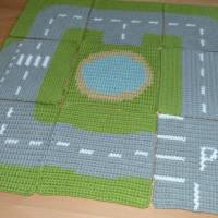 Häkelanleitung für einen Spielteppich/Straßenteppich aus 9 Puzzleteilen, pdf-Datei Bild 2