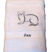 Besticktes Handtuch,  Duschtuch oder SET  Iltis Frettchen  personalisiert Handmad bestickt Bild 2
