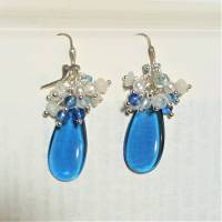 Ohrringe Quarz Tropfen blau mit Traube aus Mondstein und Perlen weiß cluster an 925er Silber Bild 3