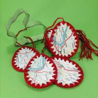 Ostereier (Set 3 Stück) aus festem Karton mit Upcycling Landkarte mit Baumwollgarn umhäkelt Bild 1