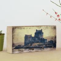 Schlüsselbrett mit Hufnagel, altes Schloss auf der Isle of Skye, Upcycling alter Holzbalken, Foto auf Holz Bild 2