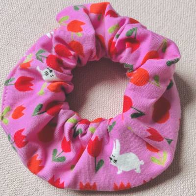 Scrunchie Haargummi Frühlings-Hase mit Tulpen