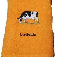 Besticktes Handtuch,  Duschtuch oder SET  Kuh personalisiert Handmad bestickt Bild 1