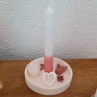 Wunderschöner Kerzenteller mit Herz und Tulpe aus Gießkeramik und einer dip dye Kerze Bild 3