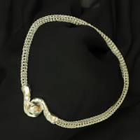Silberschlange - Choker gehäkelt aus Silberdraht mit ineinandergreifendem Knoten als Eyecatcher und Verschluss Bild 5