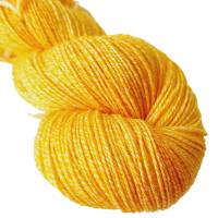 Handgefärbte Sommer-Sockenwolle, 4fach, mit Baumwolle, Farbe: Goldgelb hell Semisolid Bild 2