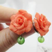 Kleine Ohrstecker, Rosa Rosen Blüten, Realistische Blumen aus Fimo, Frühling, Sommer Schmuckstück, Geschenk für Frau Bild 5