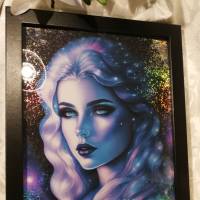 Folge den Sternen Wandbild Galaxy Girl mit holografischem Foliendruck schwarzer Rahmen Bild A4 Bild 6