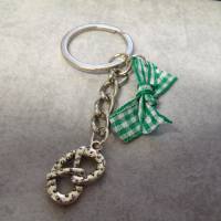 Brezel grüne  Schleife  Schlüsselanhänger, Glücksbringer, Bild 1