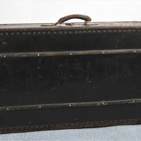 seltener alter Koffer mit Kleiderstange und Bügel Bild 4
