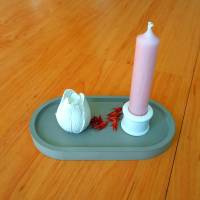 Tolles Deko-Tablett aus Beton mit Tulpe und schlichtem Kerzenhalter mit dip dye Kerze Bild 1