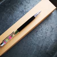 verzierter Kugelschreiber, Blüten  und Moos Bild 3