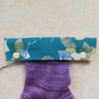 Nadelgarage, Nadelsafe, Nadelspiel Garage, Nadeltasche für 15 cm lange Sockennadeln, mit Ginko Blättern Bild 1