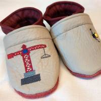 Krabbelschuhe Lauflernschuhe Schuhe Kran Leder personalisiert Bild 1