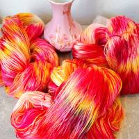 handgefärbte Sockenwolle, Sockenwolle 4-fach von Supergarne, Hibiscus, Gelb,  #2318 Bild 2