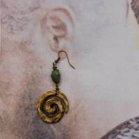 Wikinger Ohrring, einzelner Ohrhänger mit antiker Metallperle und 2 Beinperlen Bild 6