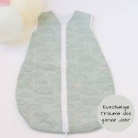 Babyschlafsack ganzjährig, Strampelsack mit teilbarem Reißverschluss, Babyschlafsack mit Wolken Motiv, Farbe Lindgrün, S Bild 1