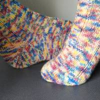 Socken aus handgefärbter Wolle in Größe 36/37, 75% Schurwolle, 25% Polyamid, Konfetti, bunt, Bild 3