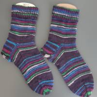 reine Handarbeit - Socken (ca. Größe 38/39) - Brommbeere Bild 3