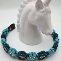 Stirnband / Stirnriemen für Pferde in schmaler Blümchenoptik Türkis / Petrol mit silbernen Perlem Bild 5