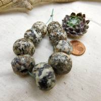 9 mittlere Granit-Perlen - antiker Granit aus Mali - Dogon Sahara Steinperlen - schwarz weiß Bild 5