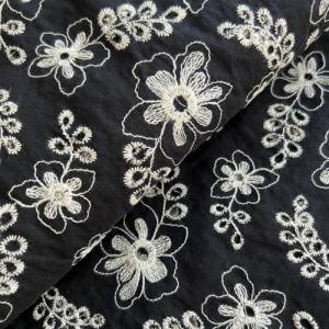Baumwoll Voile Stickerei, naturweiß auf schwarz Bild 3