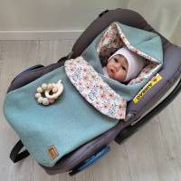 Kuschelige Einschlagdecke aus Walkloden, Wolle für deine Babyschale - praktisch & warm für dein Baby Grün Gänseblümchen Bild 4
