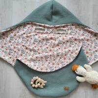Kuschelige Einschlagdecke aus Walkloden, Wolle für deine Babyschale - praktisch & warm für dein Baby Grün Gänseblümchen Bild 9