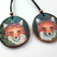 Krafttier-Amulett handgemalter Fuchs, Fuchs im Wald, handbemalter Anhänger, Rotfuchs auf Astscheibe, Indianerschmuck Bild 4