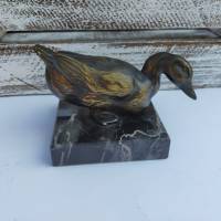 Kleine Bronze Ente auf einem Marmorsockel. Vintage. Bild 3
