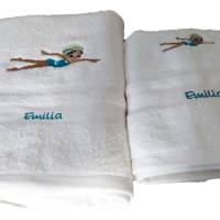 Besticktes Handtuch,  Duschtuch oder SET  Schwimmerin personalisiert Handmad bestickt Bild 1