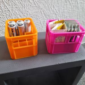 Aufbewahrung für AA, AAA, 9V und Knopfzellen Batterien/Akkus, Box/Organizer in Form einer Bierkiste Bild 4