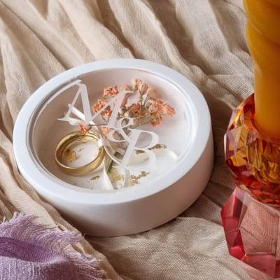 Moderne Ringbox mit personalisierter Acryl-Scheibe Laser graviert | Ein besonderes Accessoire für Deine Hochzeit