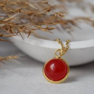 Kette Jade Rot, Edelsteinkette, minimalistische Goldkette mit kleinem Stein, Kette roter Anhänger, Halskette rundem Anhä Bild 2