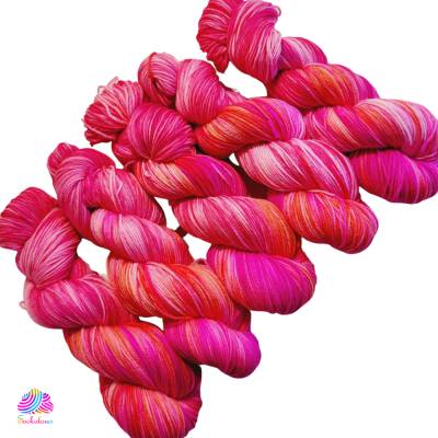 HighTwist, Handgefärbte Socken- und Tuchwolle, 80 % Schurwolle (Merino extrafine), 20 % Polyamid, Farbe: "Pink Power