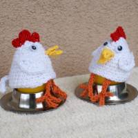 Eierwärmer weiße lustige   Hühner  ,gehäkelt Handarbeit mit Knopfaugen Bild 2