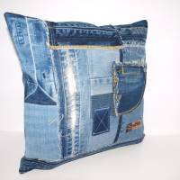 Kissenbezug Jeans Kaputto 40 x 40 cm upcycling Deko Kissenhülle Wohnen handgemacht Bild 7