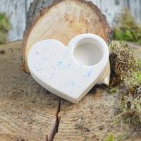 Teelichthalter Herz aus Jesmonite Natur Konfetti Bild 2